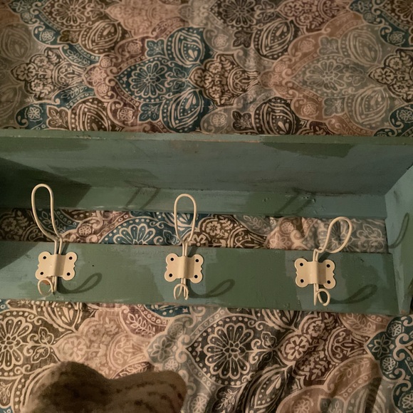 Antiqued Refinished Shelf with Hooks - Picture 6 of 11